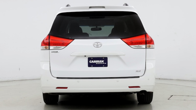 2014 Toyota Sienna XLE 6