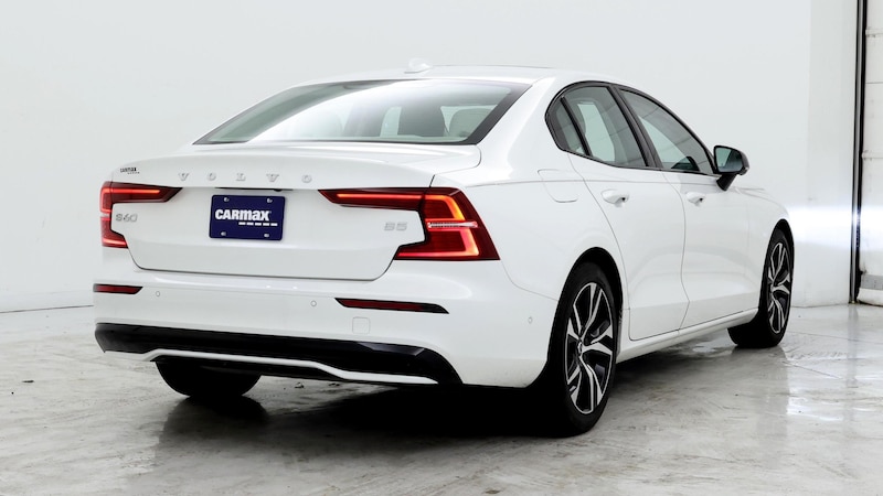 2023 Volvo S60 B5 Plus 8