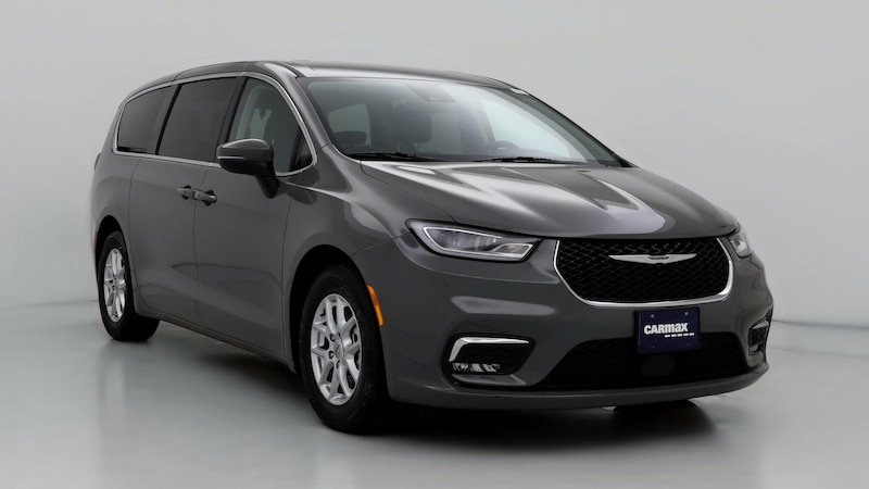 2023 Chrysler Pacifica Touring L Hero Image