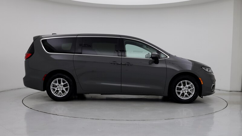 2023 Chrysler Pacifica Touring L 7