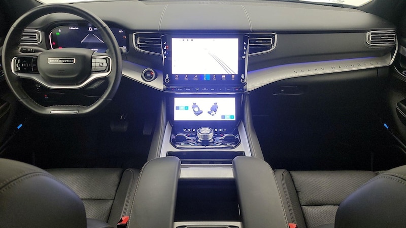 2023 Jeep Grand Wagoneer  9