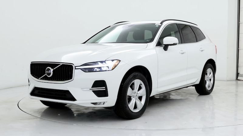 2022 Volvo XC60 B5 Momentum 4