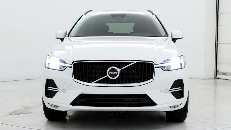 2022 Volvo XC60 B5 Momentum 5