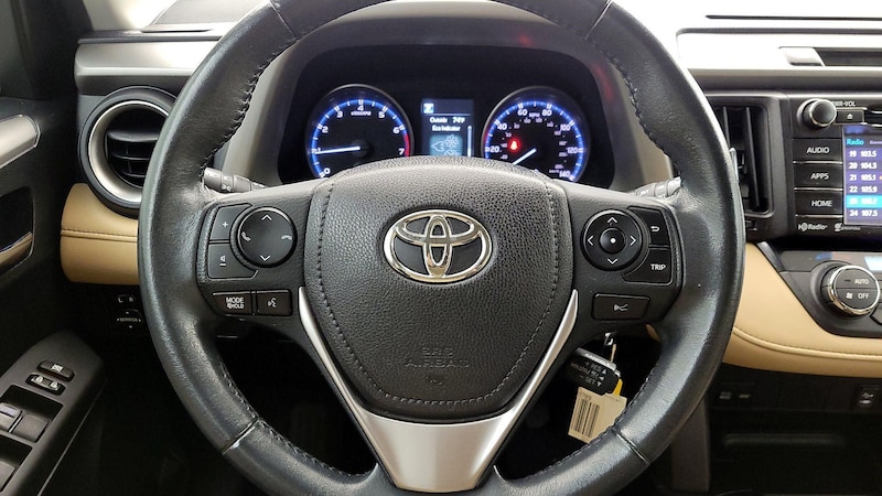 2017 Toyota RAV4 XLE 10