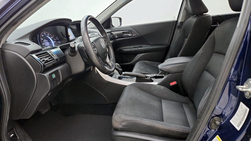 2013 Honda Accord Sport 11