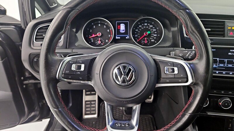 2016 Volkswagen Golf GTI SE 10