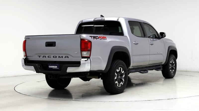 2017 Toyota Tacoma TRD Off-Road 8