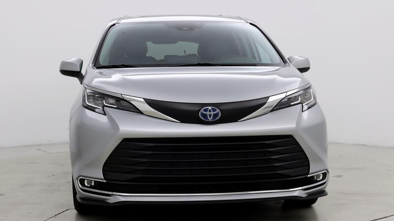 2022 Toyota Sienna XLE 5