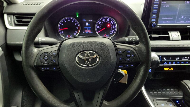 2020 Toyota RAV4 LE 10