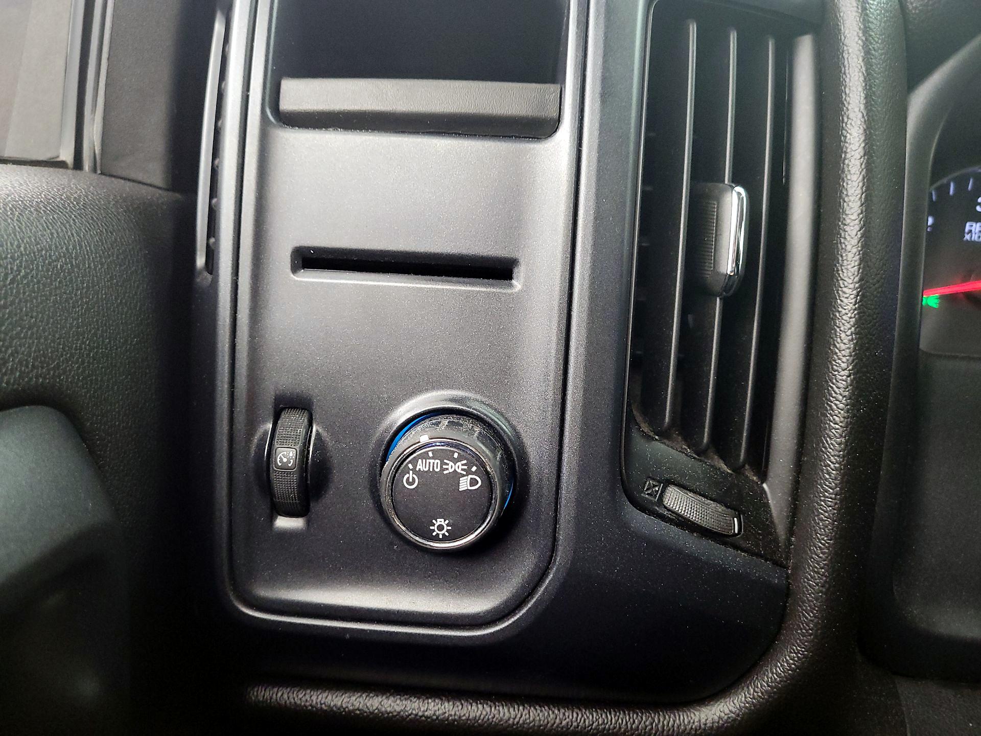 Thumbnail: 2016 Chevrolet Silverado 1500 - 13