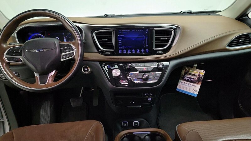 2017 Chrysler Pacifica Limited 9