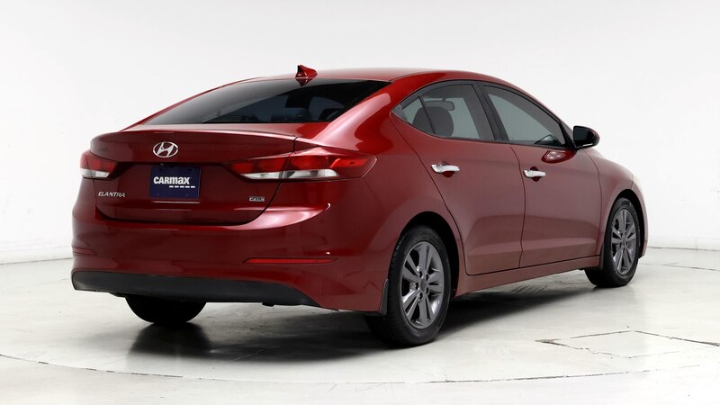 2017 Hyundai Elantra SE 8