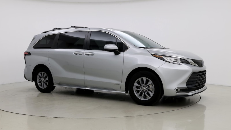 2021 Toyota Sienna XLE 6