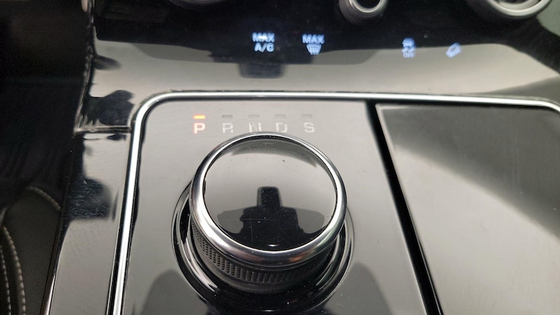 2018 Land Rover Range Rover Velar R-Dynamic SE 17