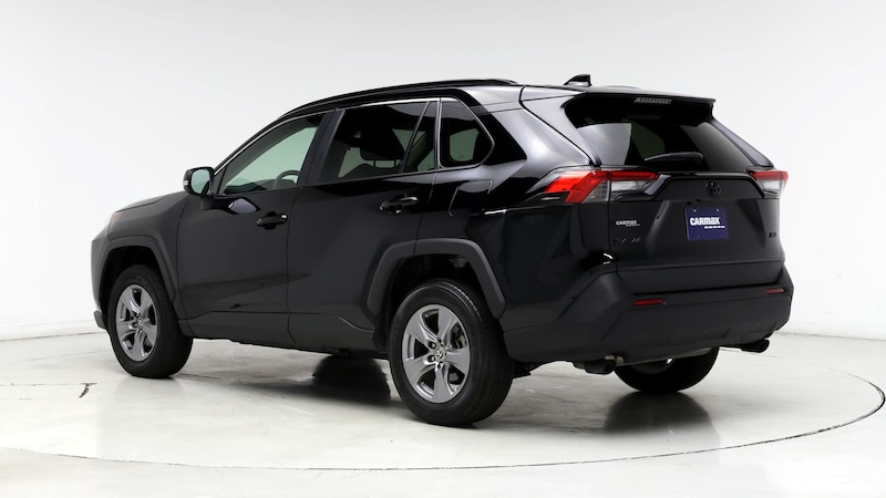 2022 Toyota RAV4 XLE 2