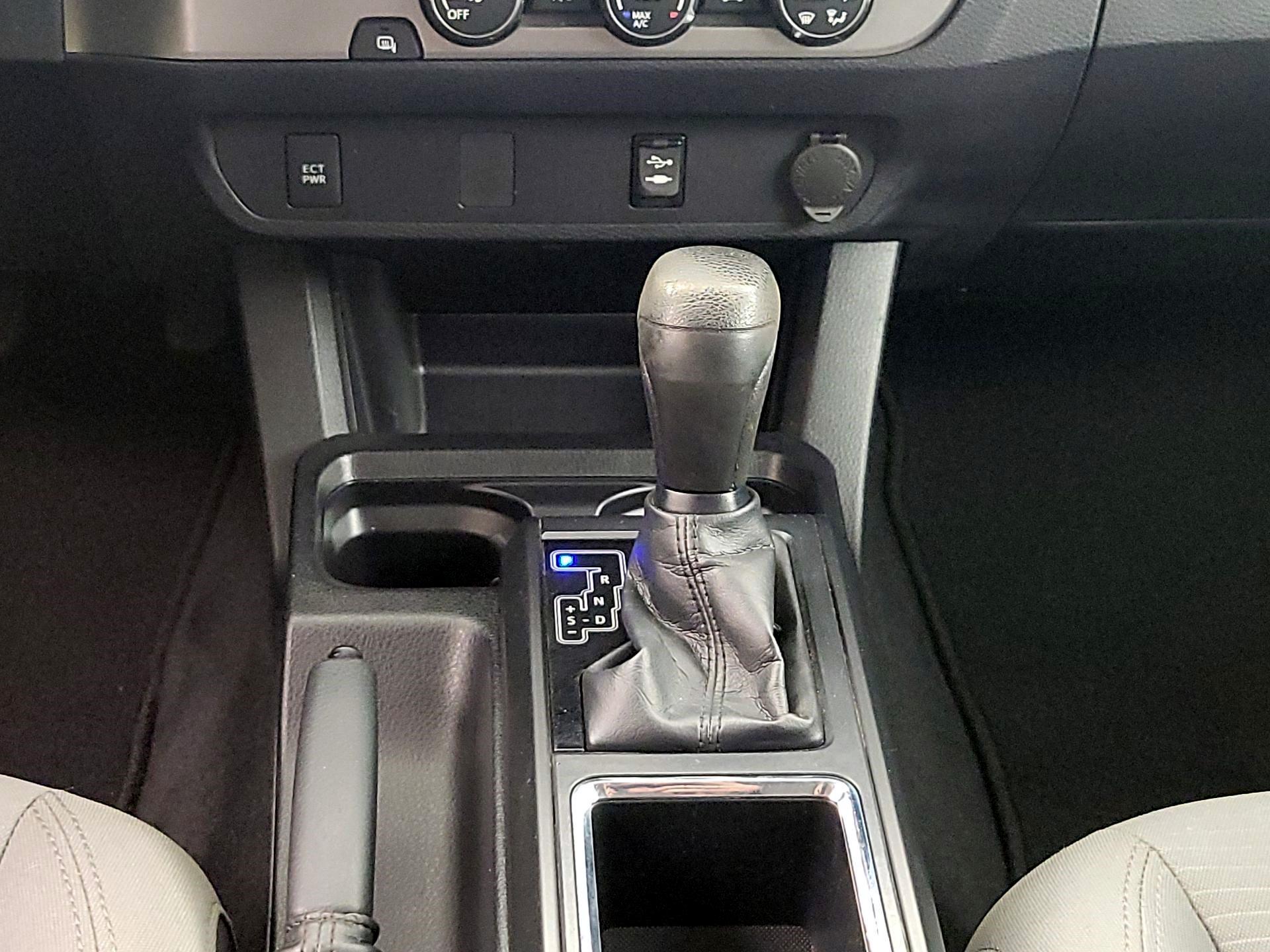 Thumbnail: 2019 Toyota Tacoma - 17