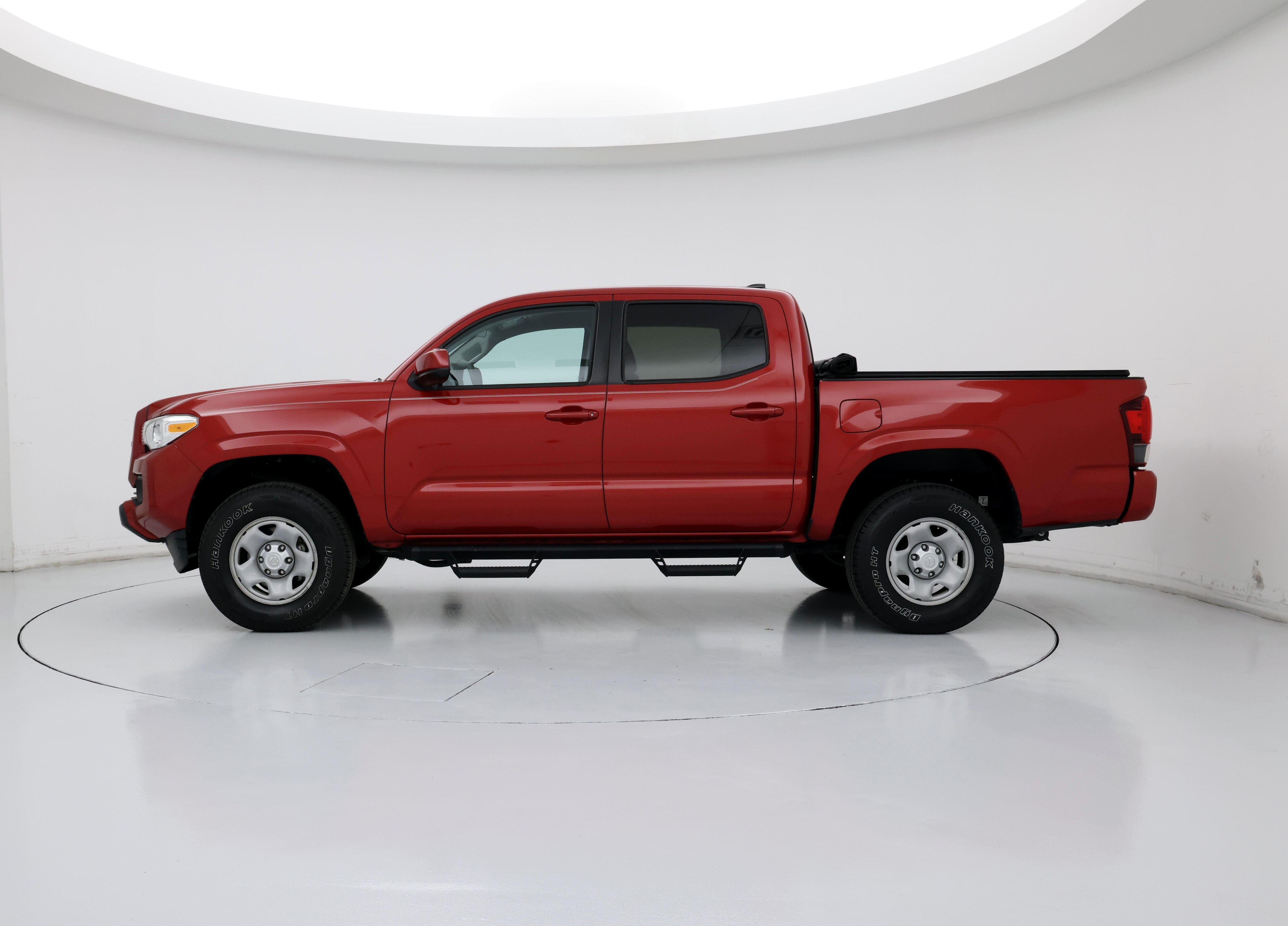 Thumbnail: 2019 Toyota Tacoma - 3