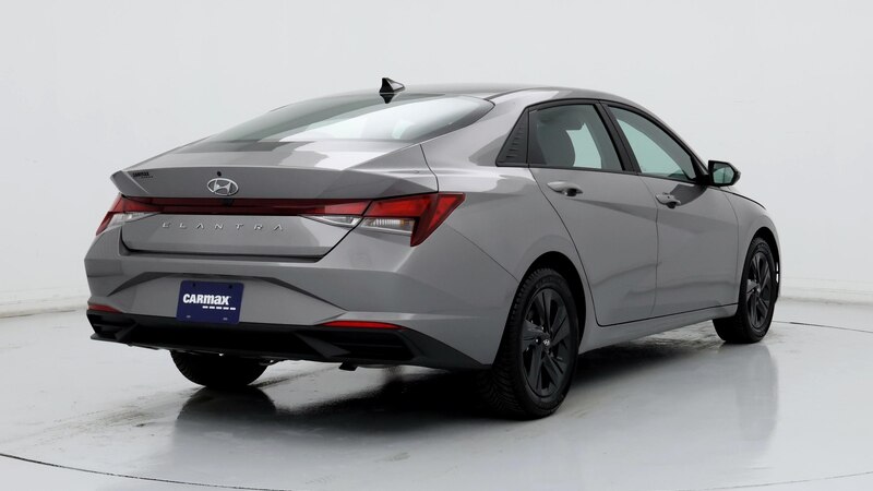 2022 Hyundai Elantra SEL 8