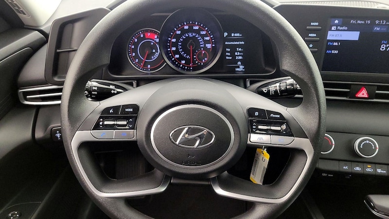 2023 Hyundai Elantra SE 10