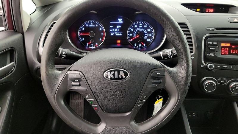 2017 Kia Forte LX 10