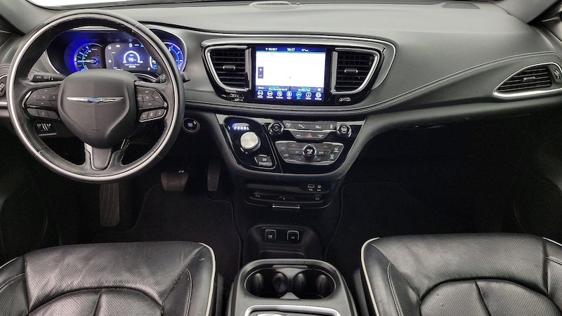 2019 Chrysler Pacifica Hybrid Limited 9