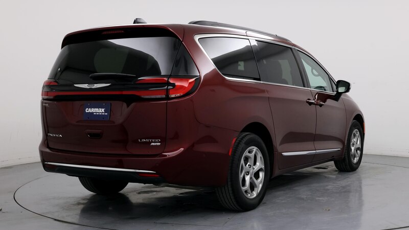 2023 Chrysler Pacifica Limited 8