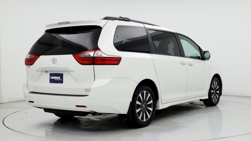 2020 Toyota Sienna Limited 8