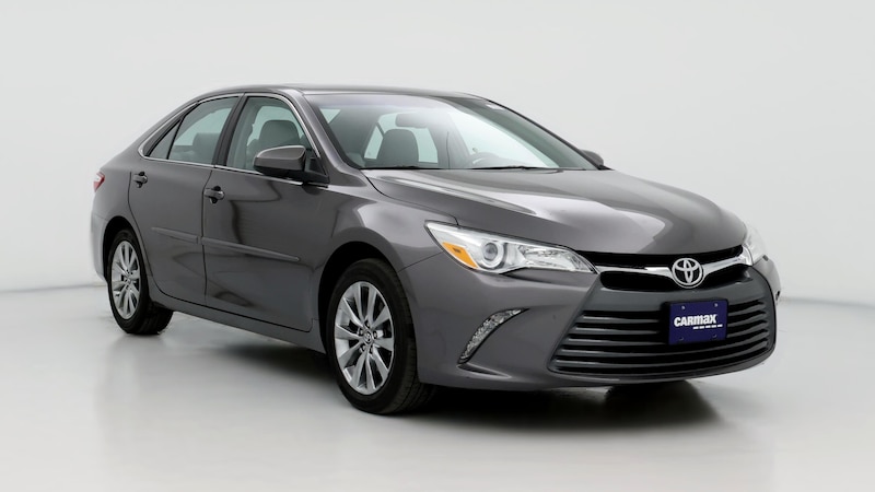 2016 Toyota Camry XLE Hero Image