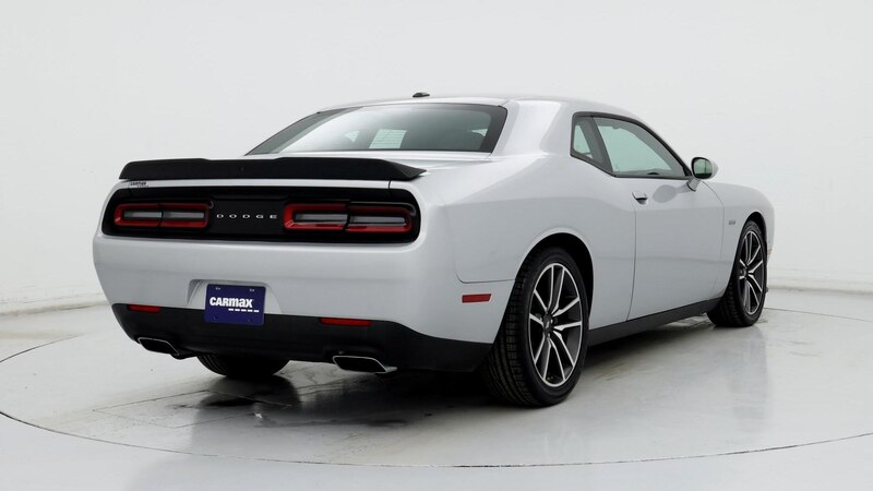 2023 Dodge Challenger R/T 8