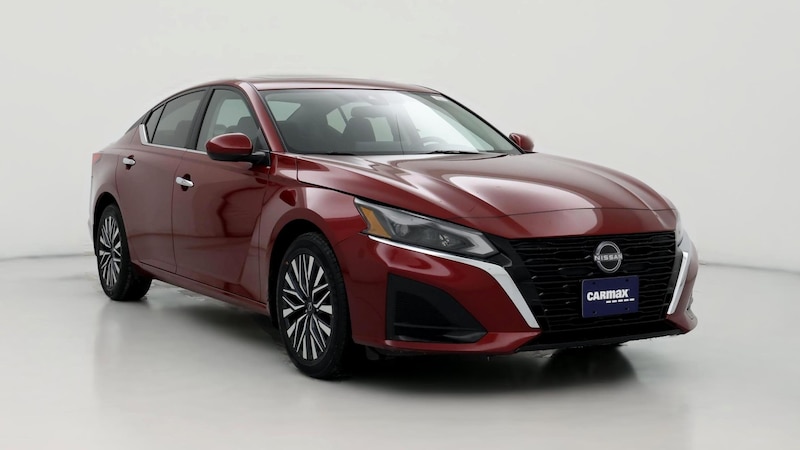 2023 Nissan Altima SV Hero Image