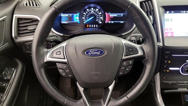 2016 Ford Edge Titanium 10