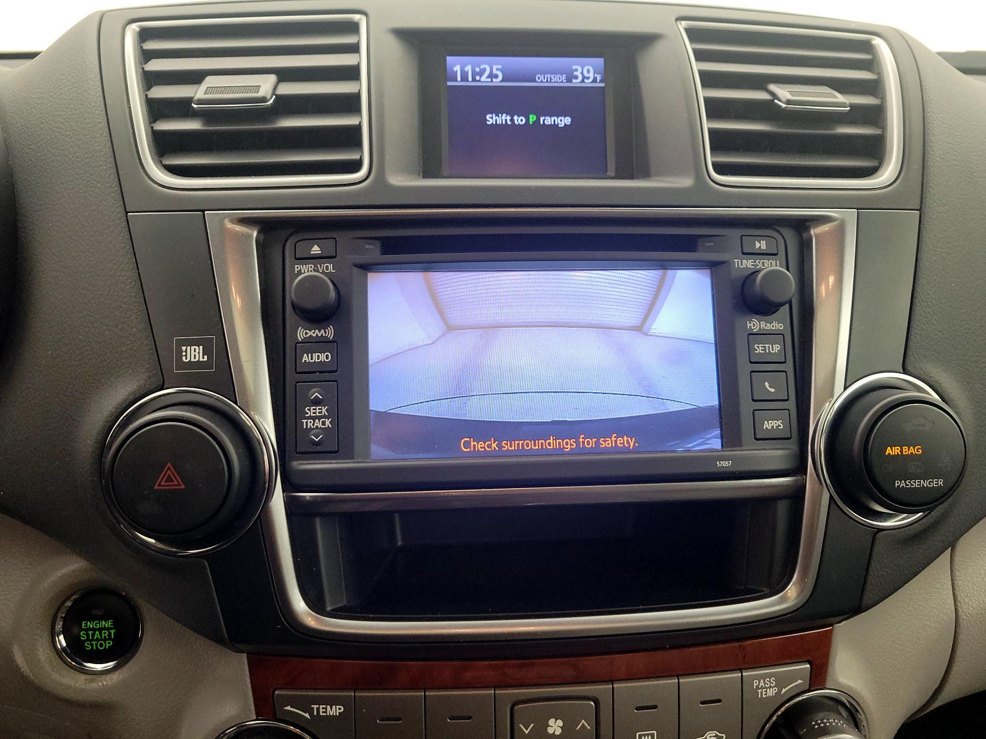 Thumbnail: 2013 Toyota Highlander - 14