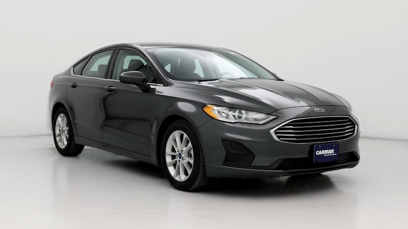 2019 Ford Fusion SE Hero Image