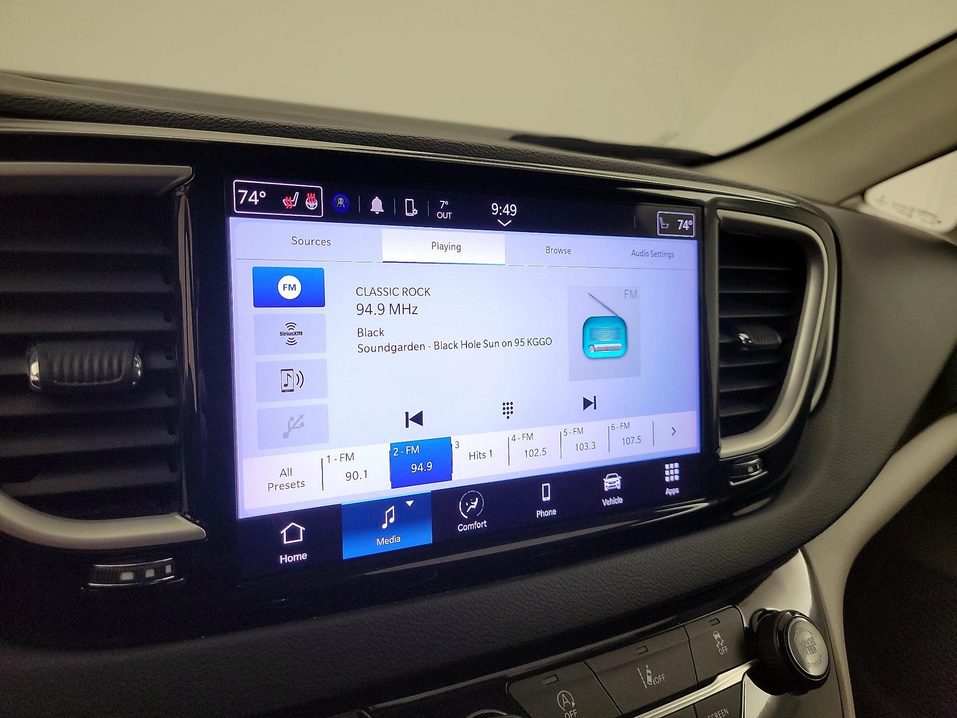 Thumbnail: 2022 Chrysler Pacifica - 15