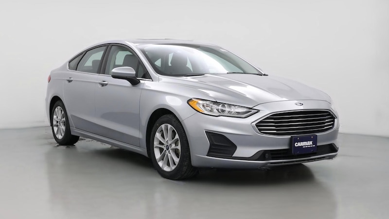 2020 Ford Fusion SE Hero Image