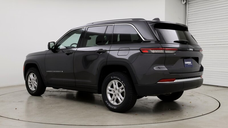 2023 Jeep Grand Cherokee Laredo 2