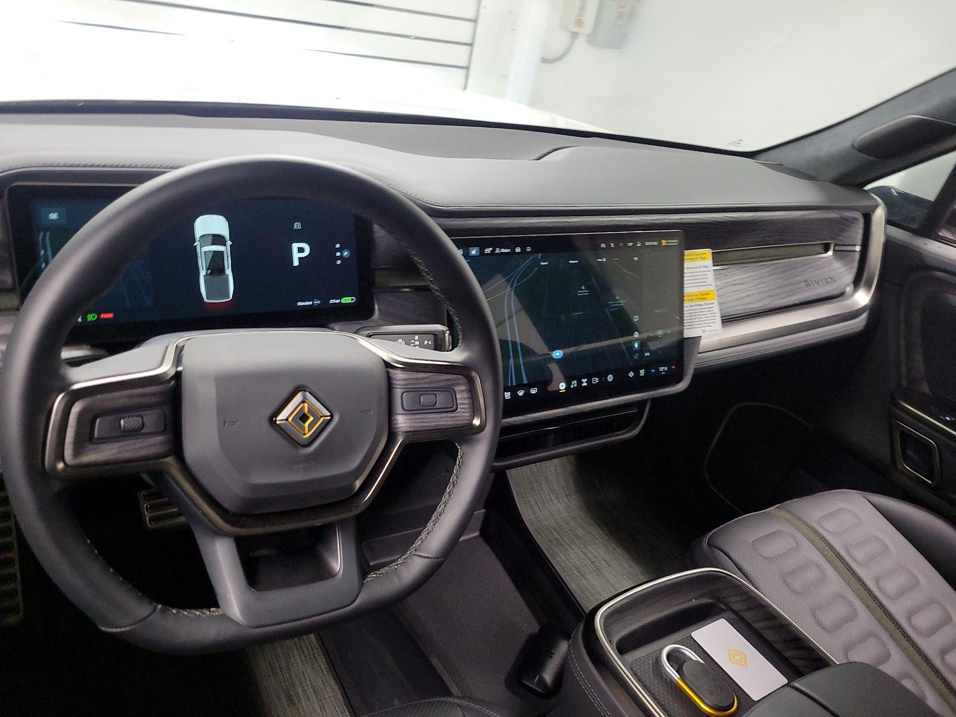 Thumbnail: 2022 Rivian R1T - 9