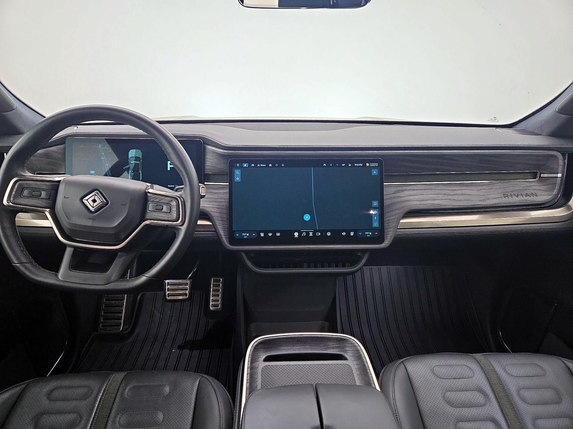 Thumbnail: 2022 Rivian R1T - 9