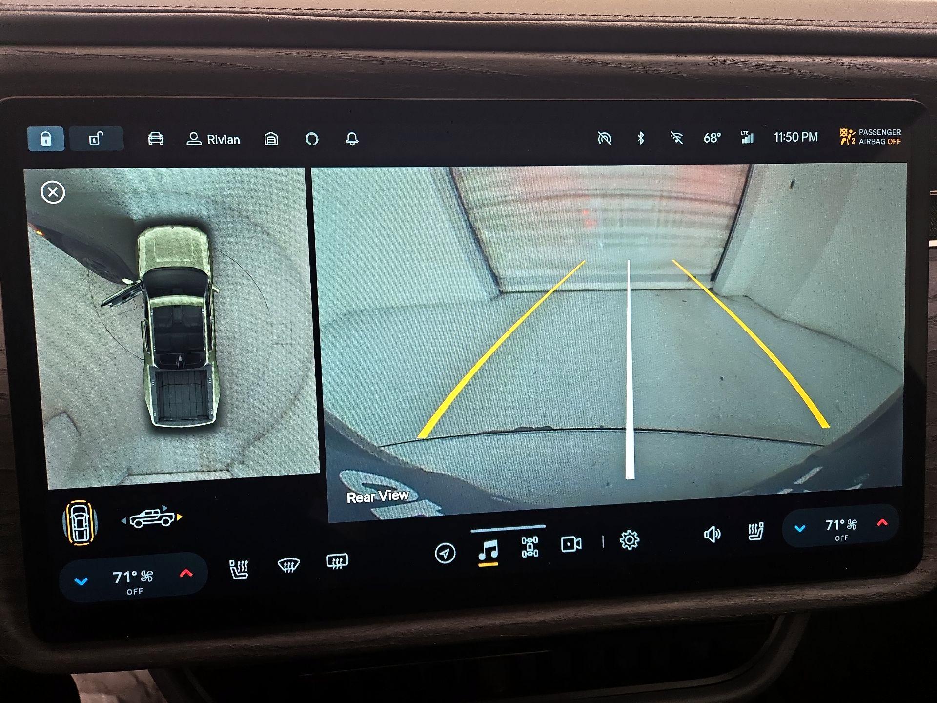 Thumbnail: 2022 Rivian R1T - 15