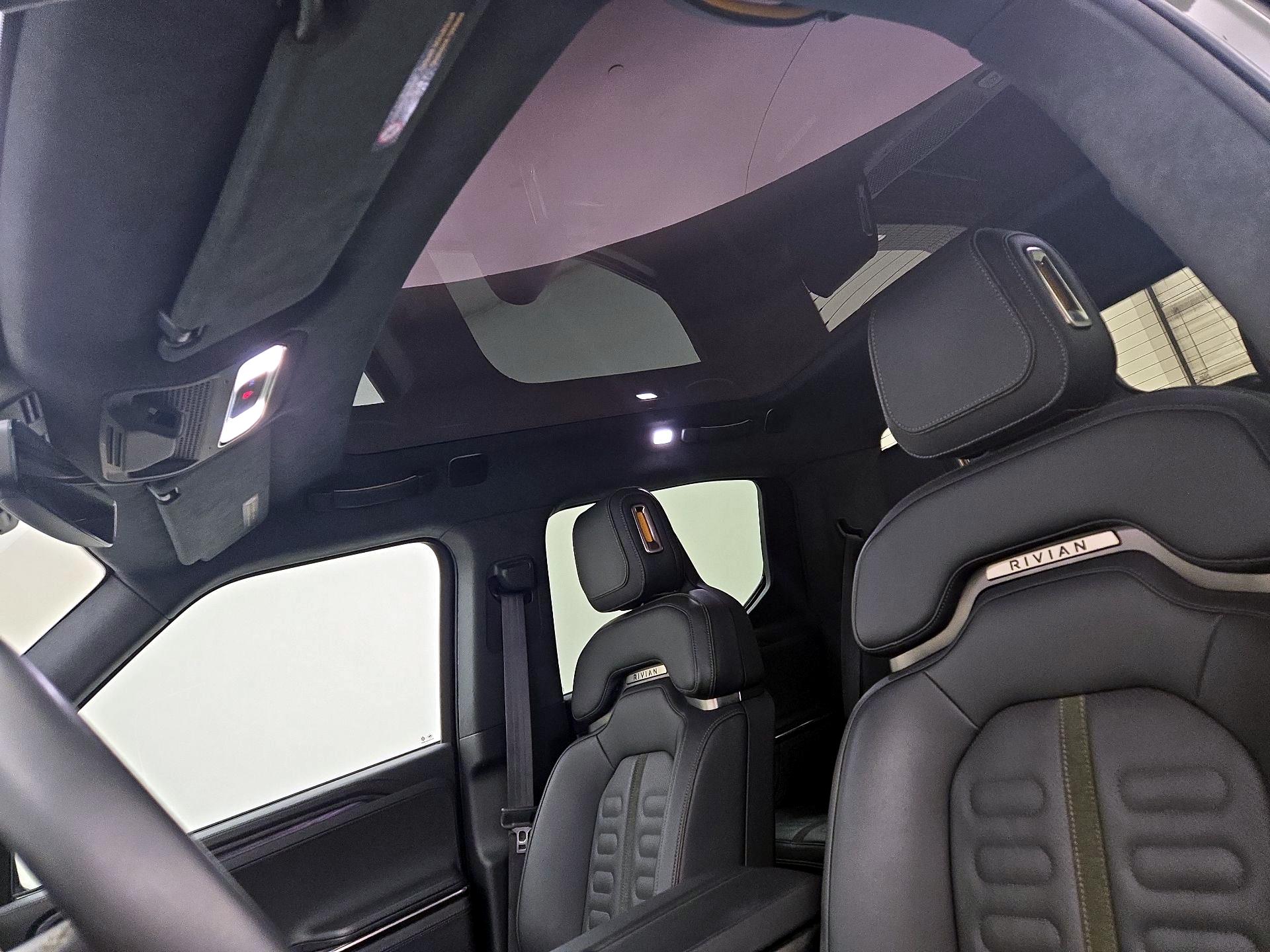 Thumbnail: 2022 Rivian R1T - 19