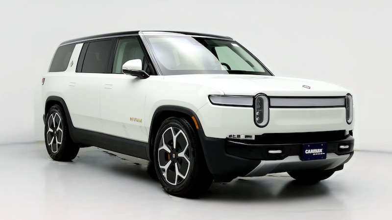 2023 Rivian R1S Adventure Hero Image