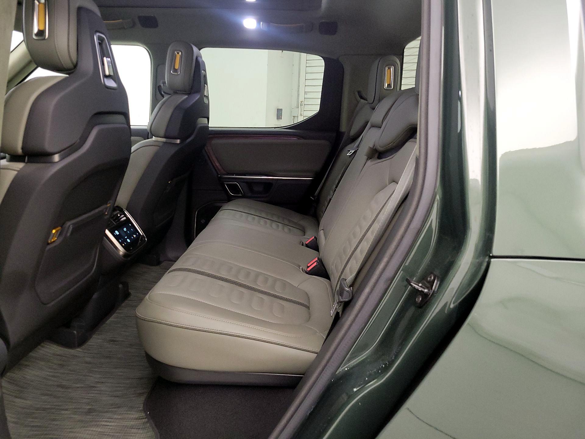 Thumbnail: 2023 Rivian R1T - 18