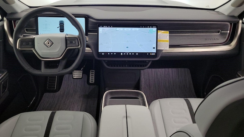 2023 Rivian R1S Adventure 9