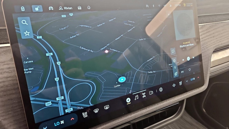 2024 Rivian R1T Adventure 13