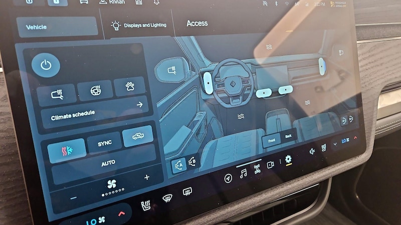 2024 Rivian R1T Adventure 16