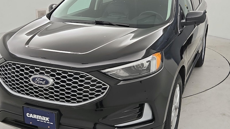 2023 Ford Edge SEL Hero Image