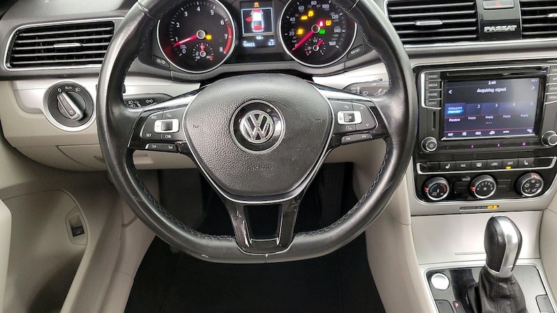 2019 Volkswagen Passat Wolfsburg Edition 10