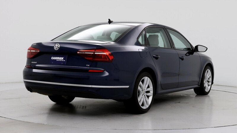 2019 Volkswagen Passat Wolfsburg Edition 8