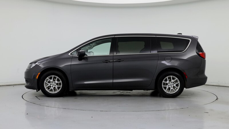 2023 Chrysler Voyager LX 3