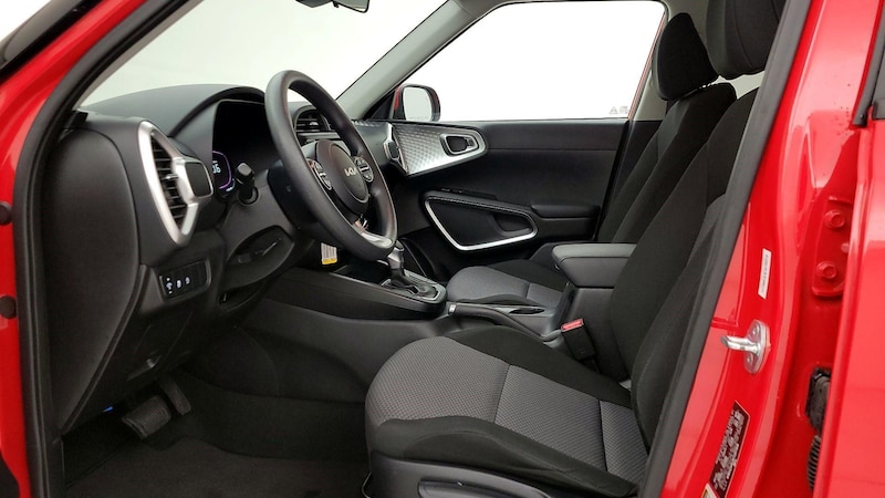 2023 Kia Soul LX 11